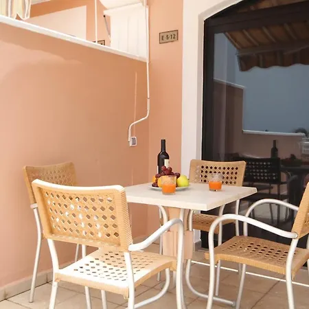 With Terrace On The Seafront In Playa Fanabe Apartment *
